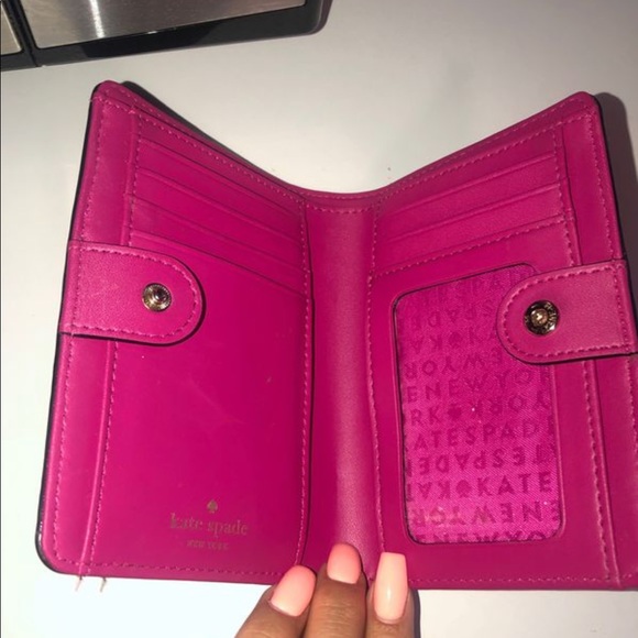 Kate Spade - Picture 2 of 3